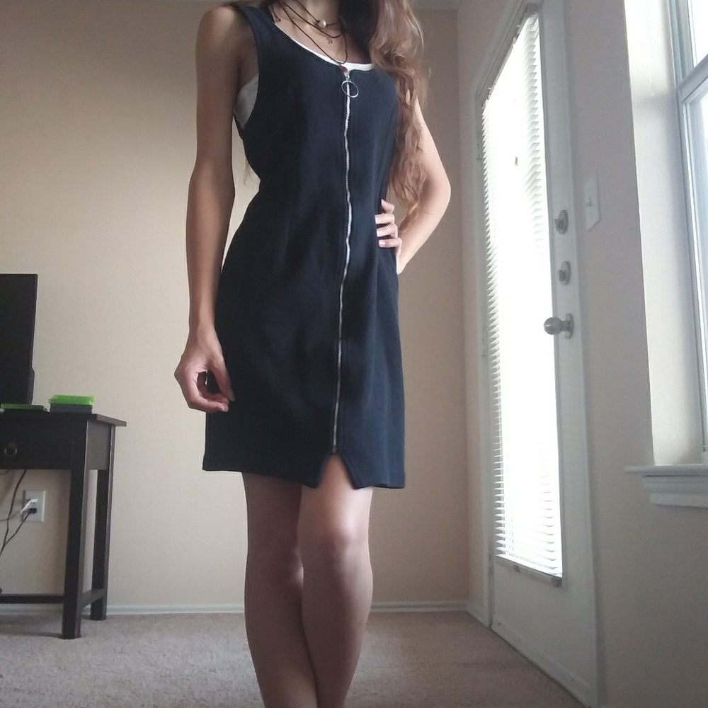 90s O Ring Zipper LBD - Picture 2 of 6